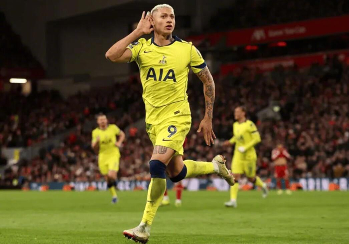 开云中国-里沙利松绝平利物浦，生涯对其参与9球创纪录|热刺|巴西|托特纳姆热刺|球队|前锋_新浪体育_新浪新闻